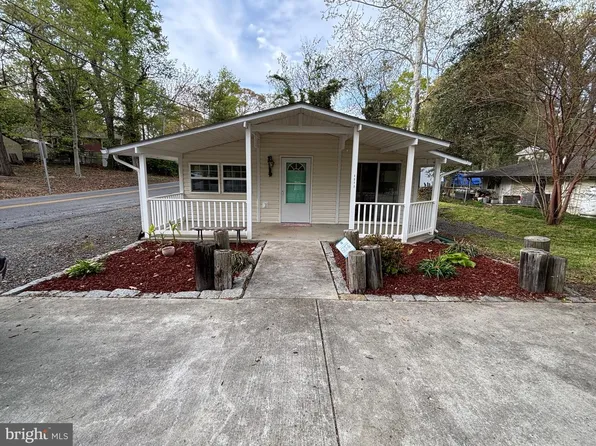 8312 Pine Blvd, Lusby, MD 20657