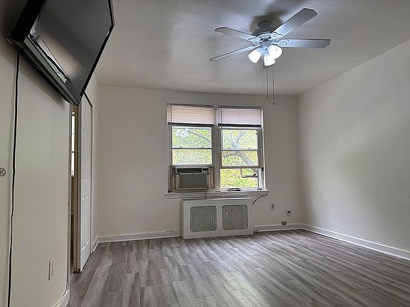 5th image of 80-24 Park Ln S #8024