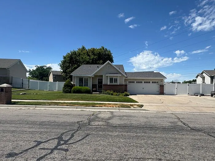 3193 W 4725 S — Photo 1