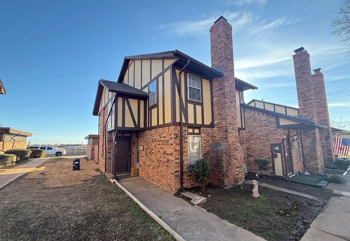 3 bed, 2.5 bath, 1500 sqft, $1,350 — Photo 1