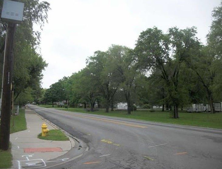 2nd image of 418 NW Ward Rd