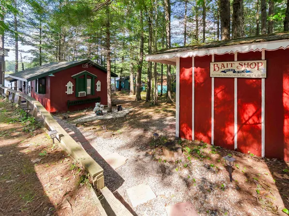 5388 Jerry St, Gladwin, MI 48624