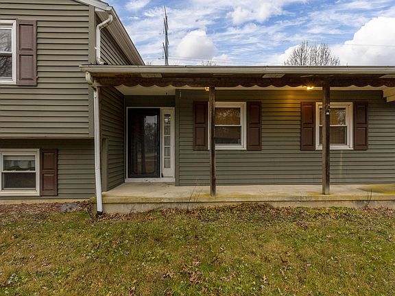 4th image of 353 Donerail Dr