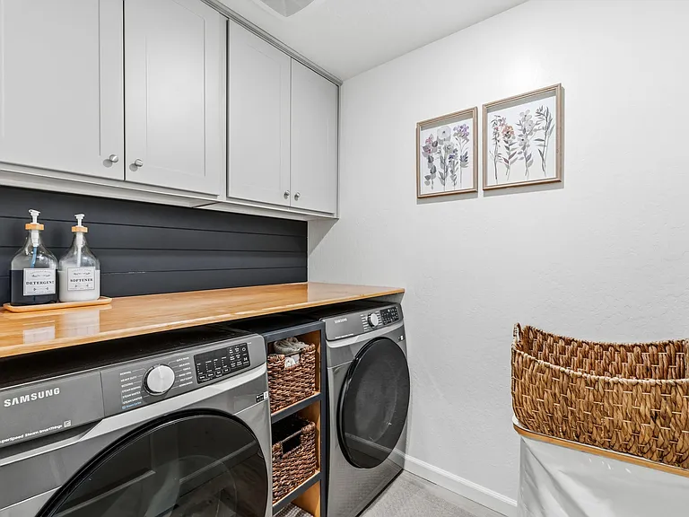 2131 W Ambassador Way — Photo 13