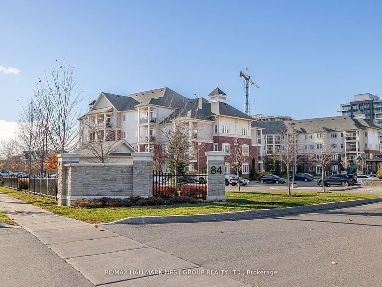 84 Aspen Springs Dr #201 — Photo 2