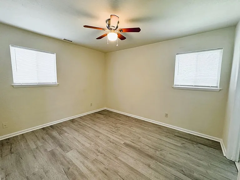 3060 Pewter Rd — Photo 12
