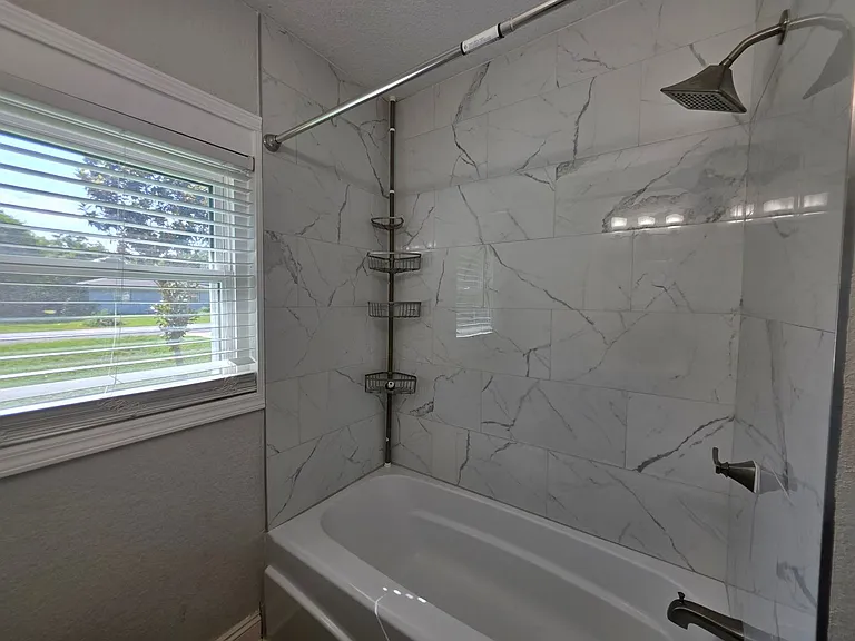109 Reed Rd — Photo 23