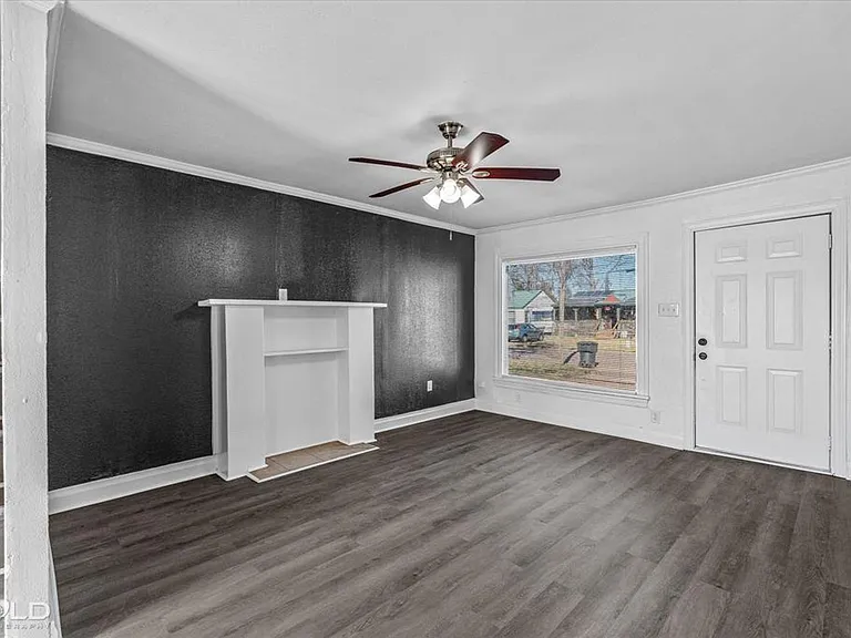 2400 Broadway Dr — Photo 10
