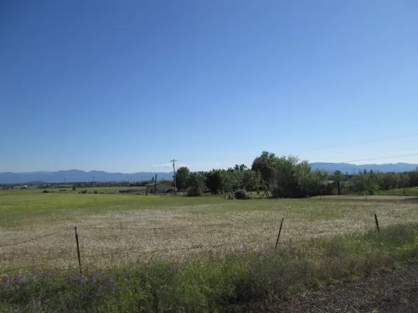 1375 Linn Rd, Eagle Point, OR 97524