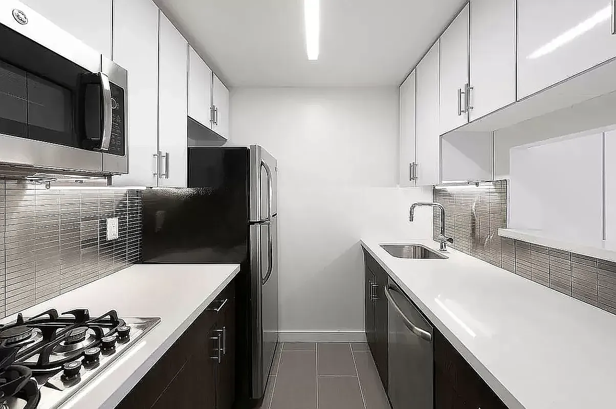 184 Lexington Avenue — Photo 3