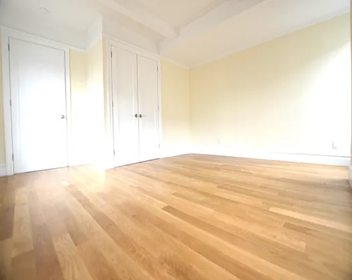 Rented by Manhattan Realty Group | media 6