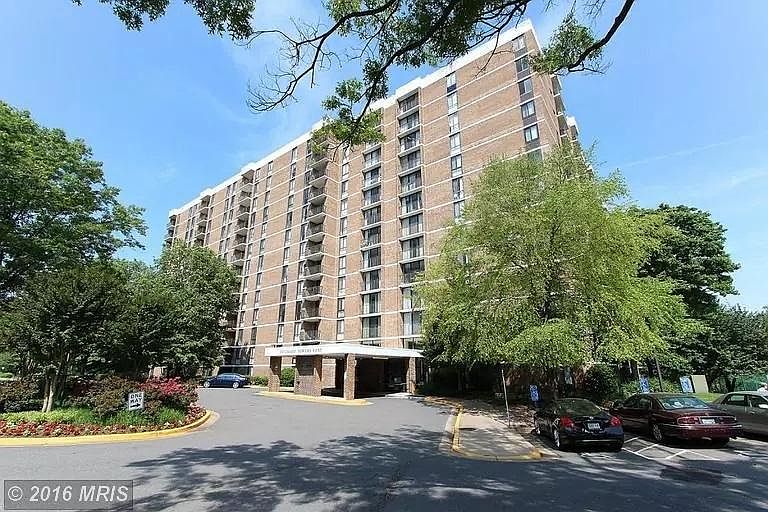 1st image of 2311 Pimmit Dr APT 206