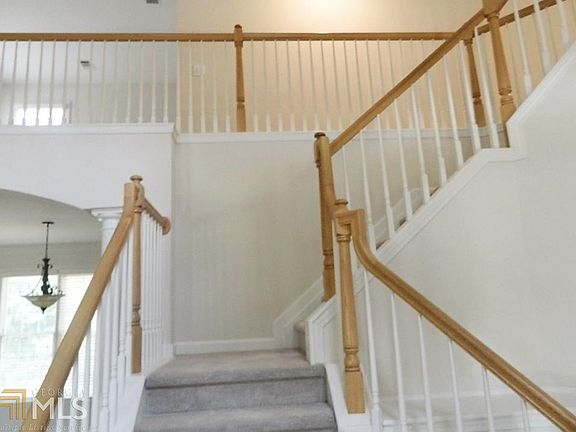 4th image of 900 Park Lane Ct