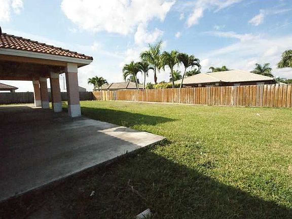 Move right in this Beautiful 4/2.5