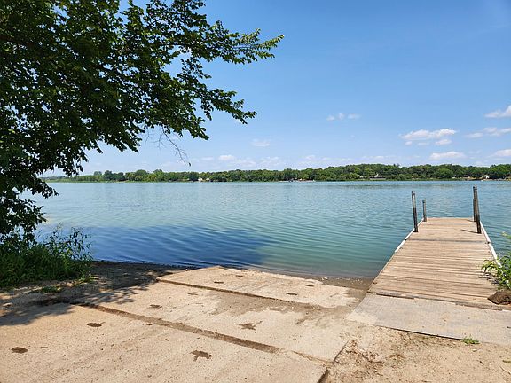 4th image of 4749 Lake Sarah Dr S