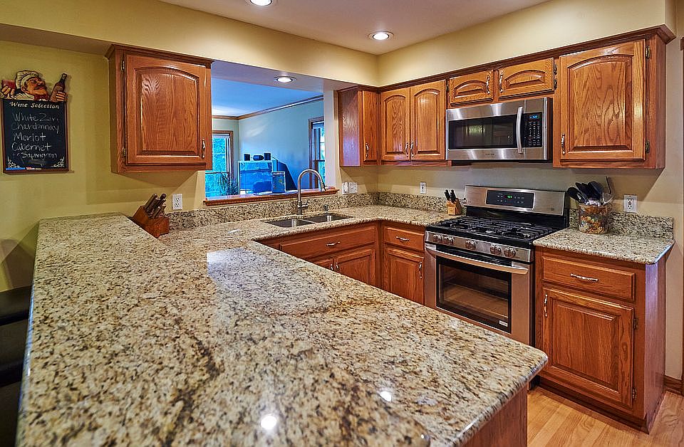 N57W24789 Clover Dr, Sussex, WI 53089 Zillow