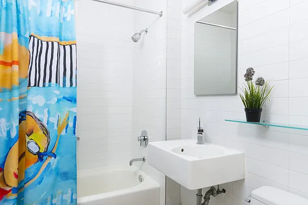 Sold by Compass | media 7
