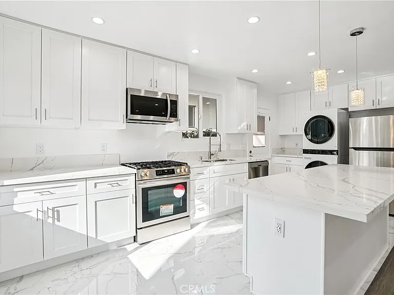 1474 N Allen Ave #1474 — Photo 7