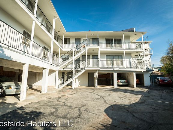 2nd image of 611 Levering Ave #3