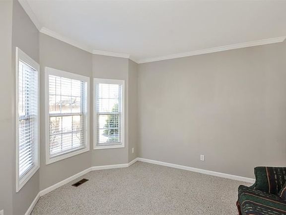 4th image of 2083 Township Dr