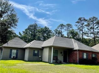 940 Dupard St, Mandeville, LA 70448