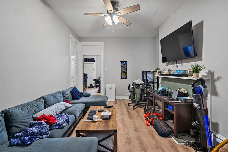 1 bed, 1.0 bath, $1,000 — Photo 3