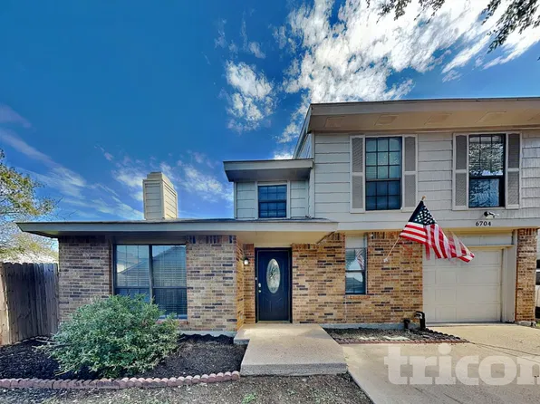 6704 Dandelion Dr, Fort Worth, TX 76137