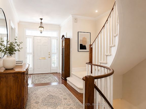 3rd image of 23 Chisholm St
