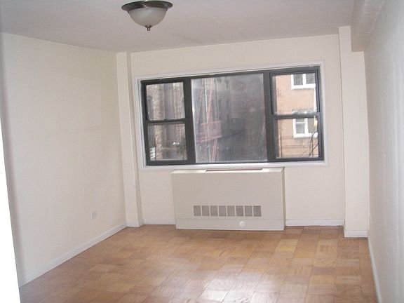 3rd image of 342 E 67th St