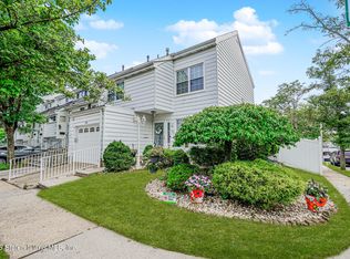 214 Forest Grn, Staten Island, NY