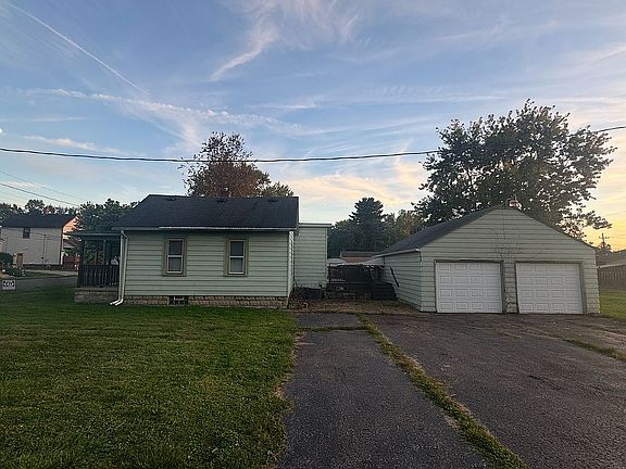 side with 2 car garage