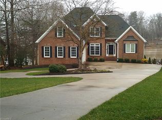 1835 Waterford Pointe Rd, Lexington, NC 27292