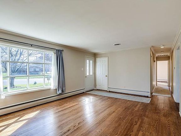 Gorgeous hardwood flooring throughout