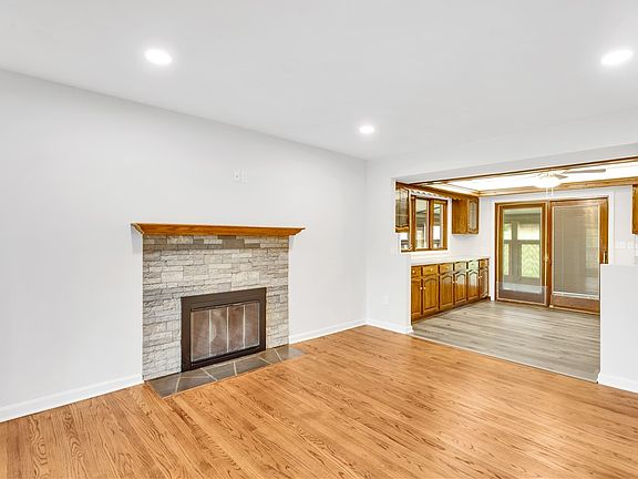 3rd image of 3719 Saxonburg Blvd