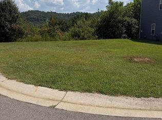 166 Harbour Pointe Ln, Oak Ridge, TN 37830