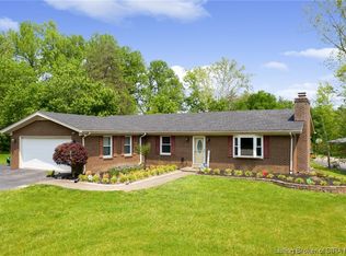 7010 McCartin Dr, Floyds Knobs, IN 47119