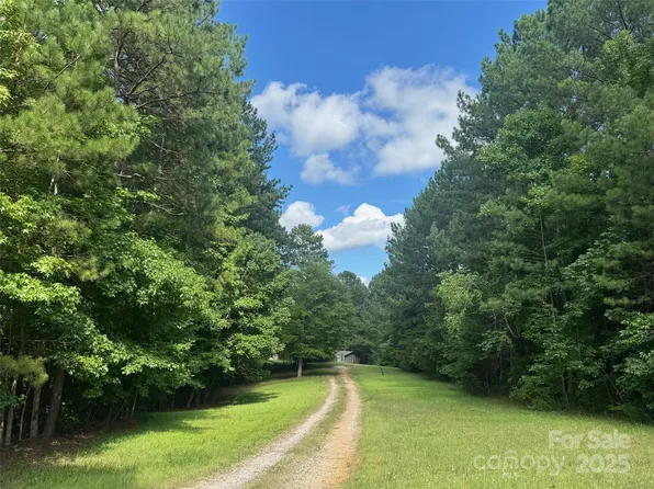 316 Ce Stewart Rd, Clover, SC 29710
