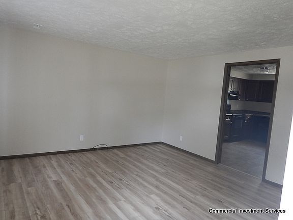 2nd image of 2404 W 5th St