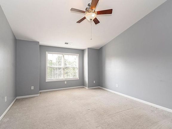 4th image of 245 Timothy Dr