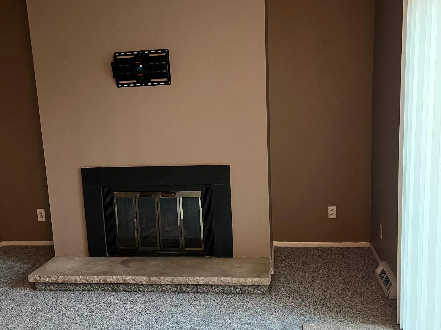 4902 Wickford Dr E — Photo 4