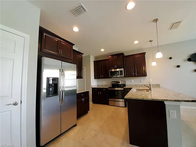 3878 Burrfield St — Photo 1