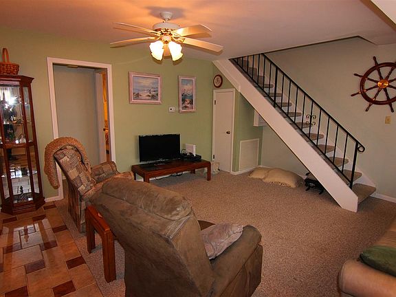 3rd image of 109 65th St APT 206
