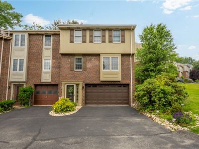 15 Hennig Dr, Pittsburgh, PA, 15236