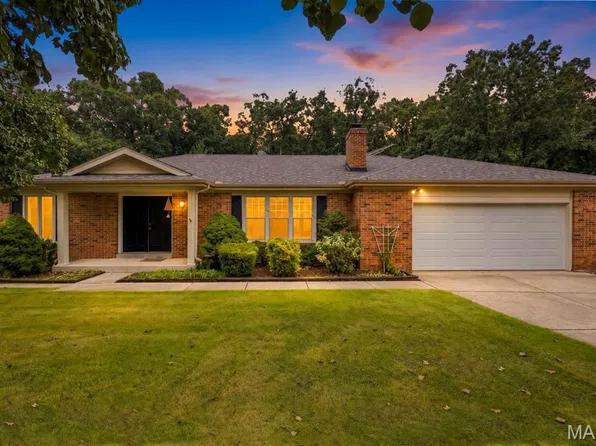 19646 Clark Rd, Warrenton, MO 63383