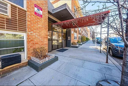 133 33rd St Photo 1