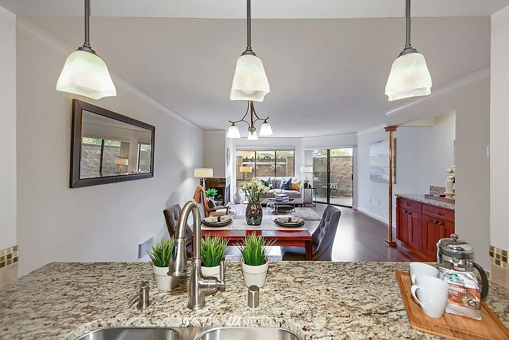 1 bed, 1.5 bath, 847 sqft, $3,000 — Photo 1
