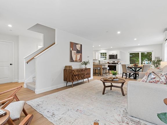5th image of 71 Epping Street
