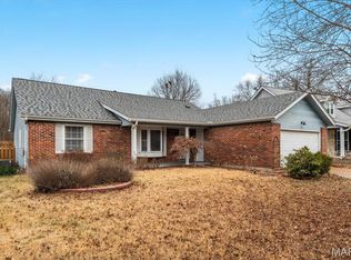 1329 Westbrooke Terrace Dr, Ballwin, MO 63021