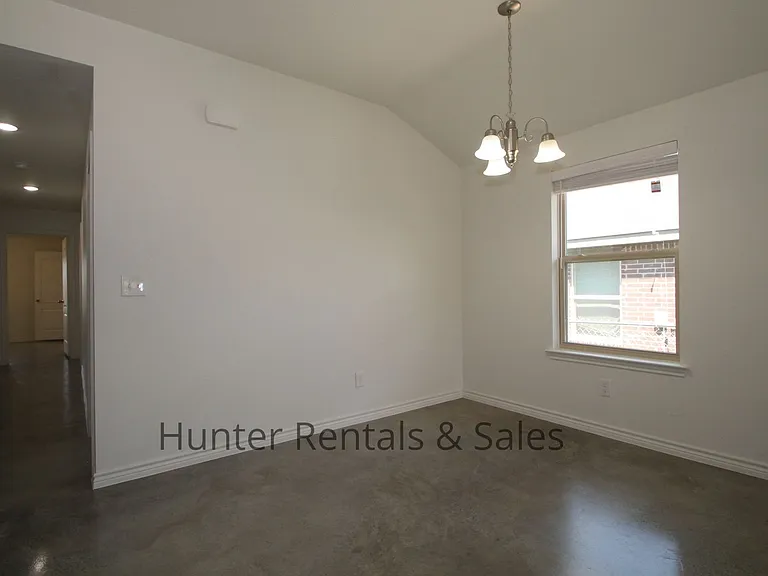 6109B Amelia Earhart Blvd — Photo 7