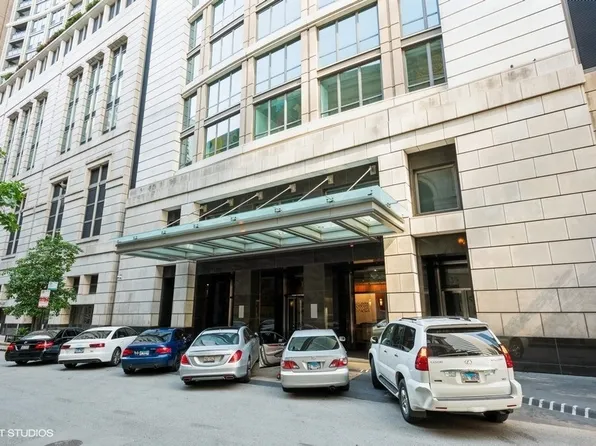 130 N Garland Ct APT 2708, Chicago, IL 60602